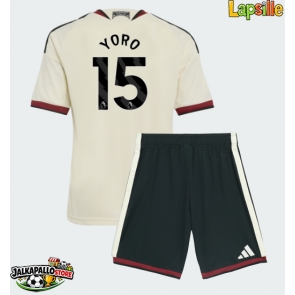 Manchester United Leny Yoro #15 Kolmaspaita Lapsille 2026-27 Lyhythihainen (+ shortsit)